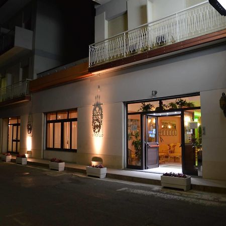 Hotel Virgilio تروبيا المظهر الخارجي الصورة