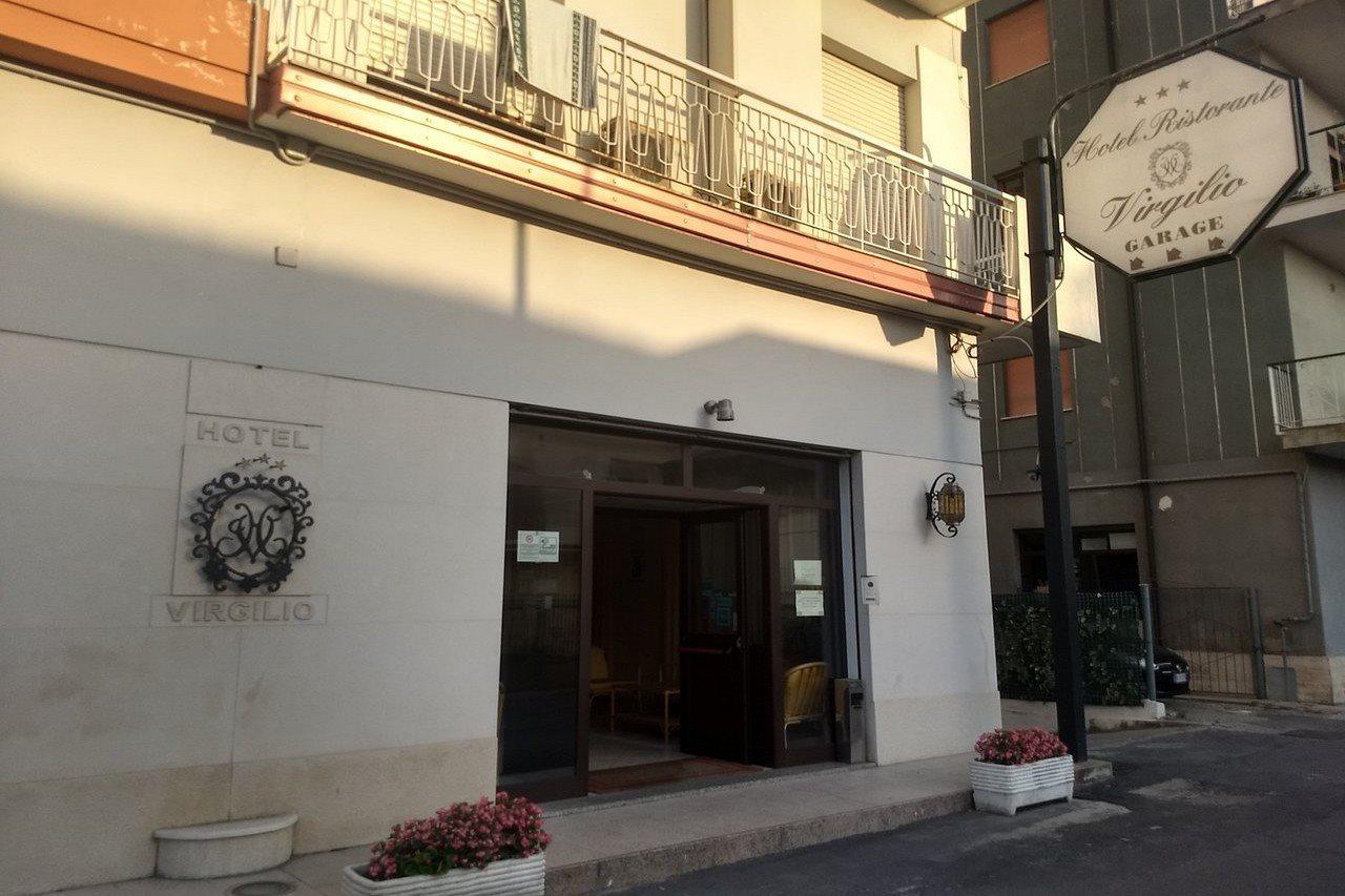 Hotel Virgilio تروبيا المظهر الخارجي الصورة